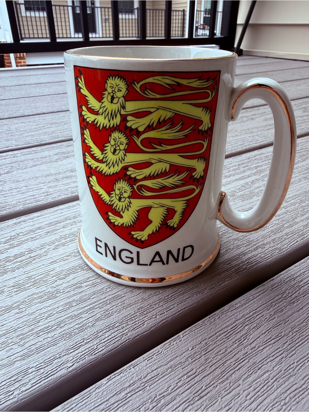 Vintage Ellgreave England Arms of England Ironstone Mug Gold Trim Lion Crest